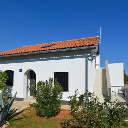 Durdica 1228 *
